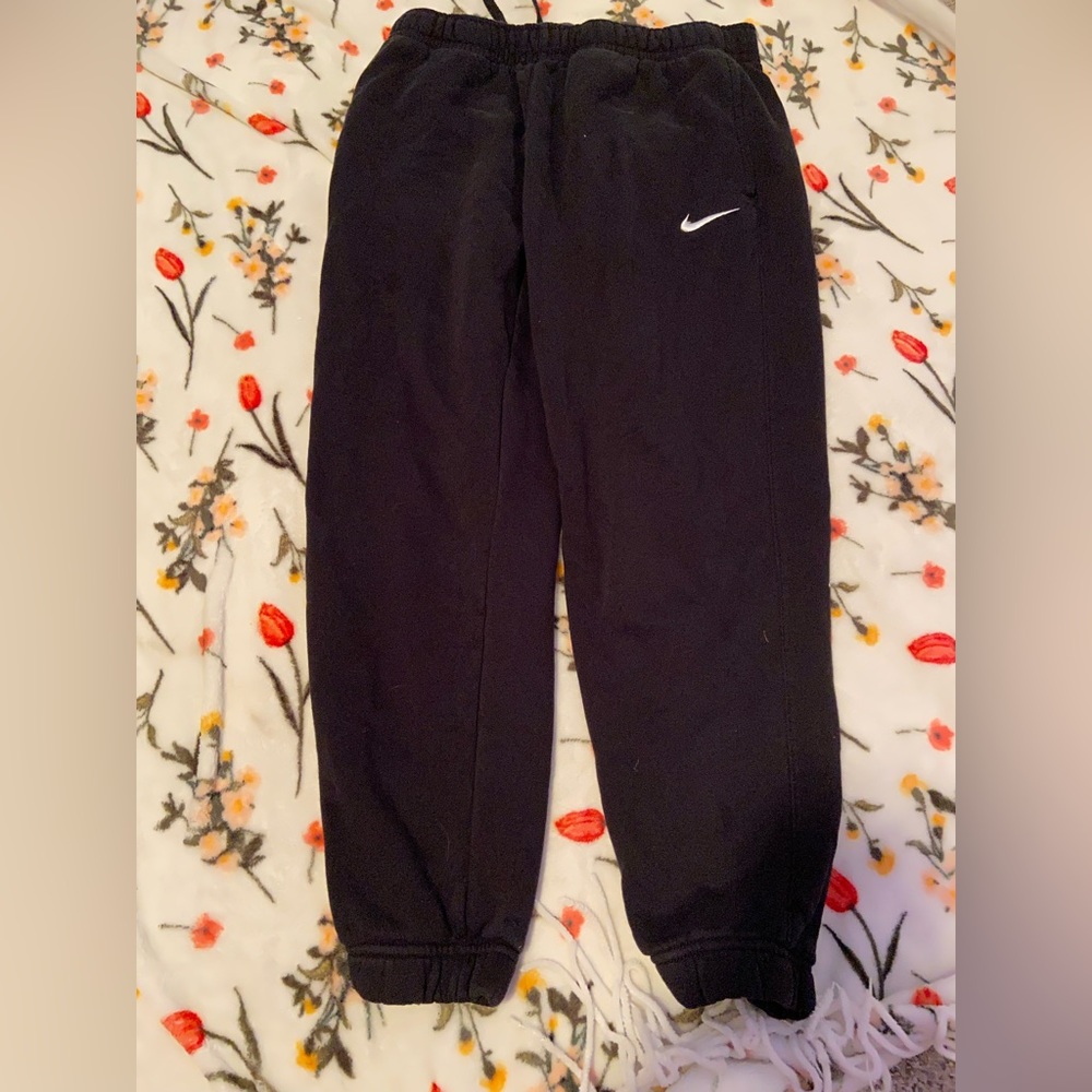 women’s nike sweats